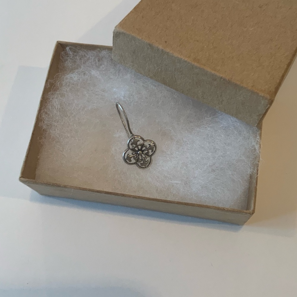 ONE Silpada Sterling replacement eirring